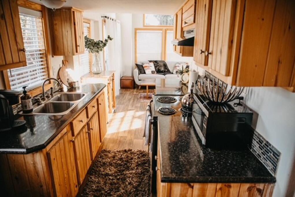 The Longhorn Cabin - Cabins At Rim Rock Остін Екстер'єр фото